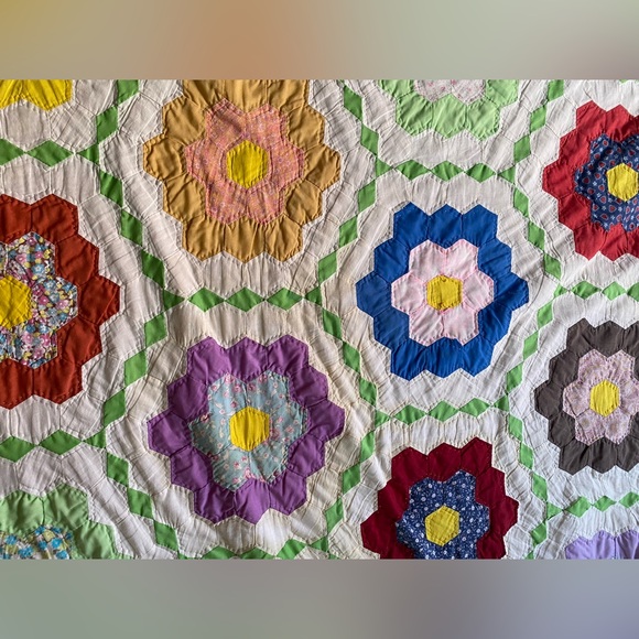 Vintage Vermont Hand Stitched Quilt - King - Picture 4 of 10